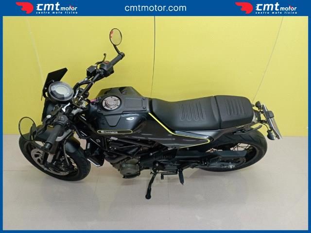 HUSQVARNA Svartpilen 401 usata 13