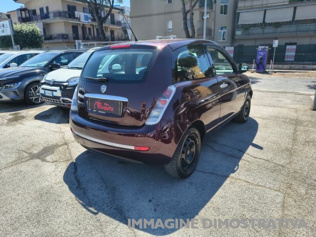 LANCIA Ypsilon usata, con Autoradio