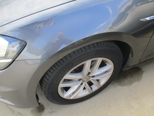 VOLKSWAGEN Golf Variant usata, con Autoradio