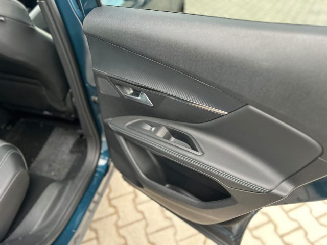 PEUGEOT 3008 usata, con Fari LED
