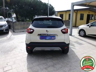 RENAULT Captur usata, con Autoradio