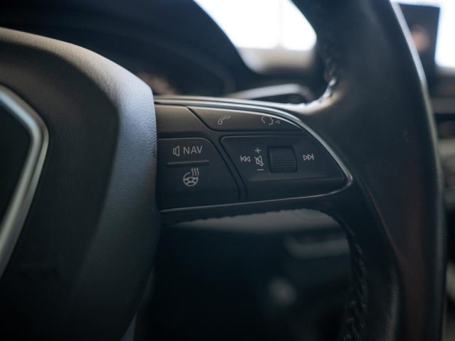AUDI A4 usata, con Volante multifunzione