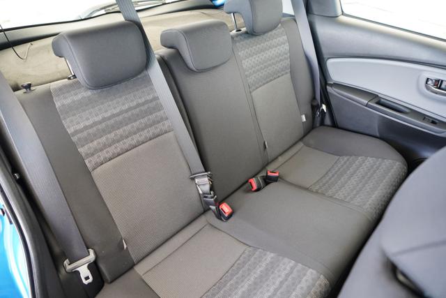 TOYOTA Yaris usata 23