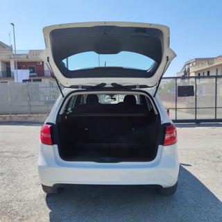 MERCEDES-BENZ B 180 usata, con Hill holder