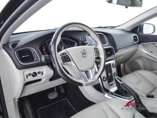 VOLVO V40 Cross Country usata 7