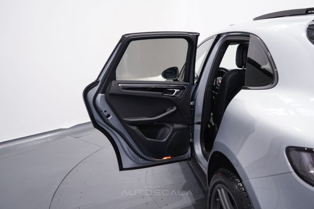 PORSCHE Macan usata, con Frenata d