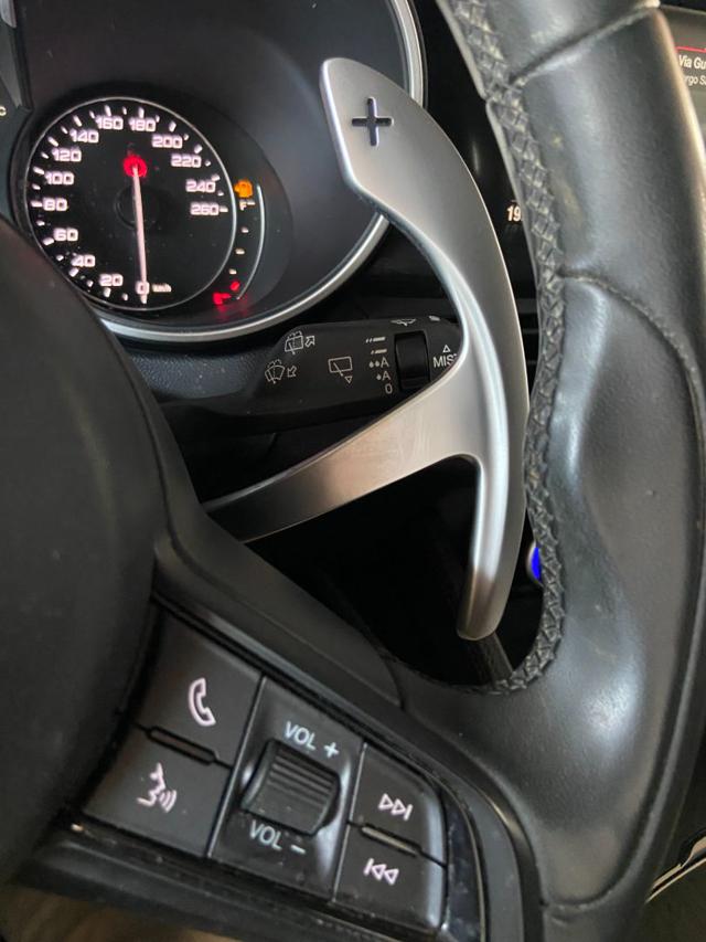 ALFA ROMEO Stelvio usata, con Leve al volante