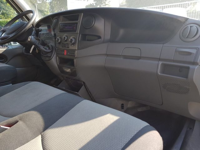 IVECO Daily usata, con Controllo automatico clima
