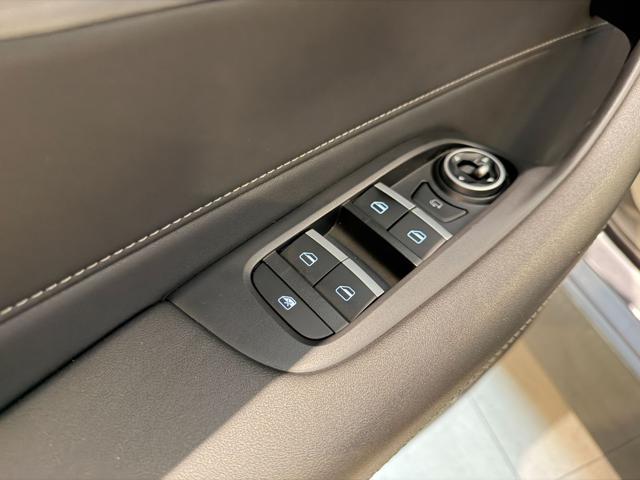 DR MOTOR DR 5.0 usata, con Vetri oscurati