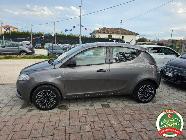 LANCIA Ypsilon usata, con Airbag