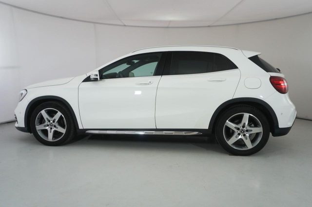 MERCEDES-BENZ GLA 200 usata, con Sensori di parcheggio posteriori