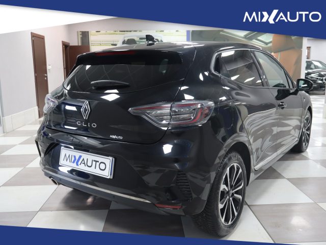 RENAULT Clio usata, con Alzacristalli elettrici