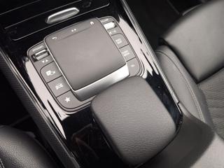 MERCEDES-BENZ B 180 usata, con Touch screen