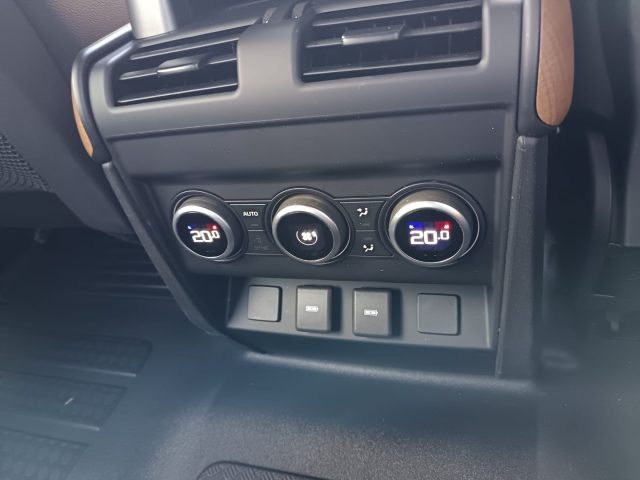 LAND ROVER Defender usata, con Controllo trazione