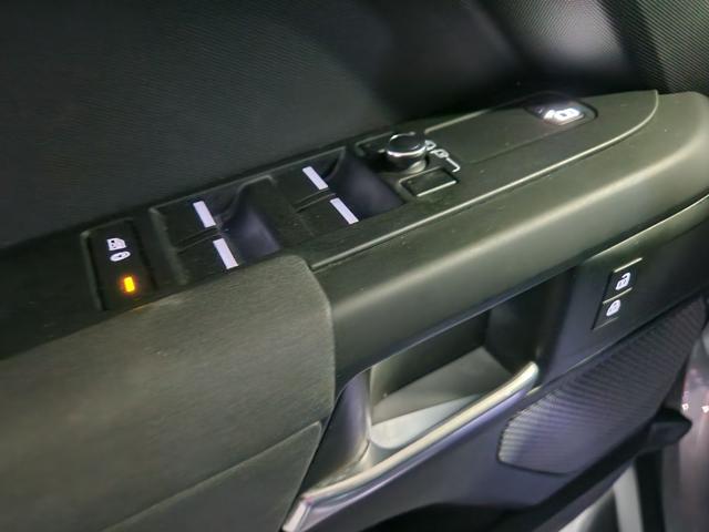 LAND ROVER Defender usata, con Controllo vocale