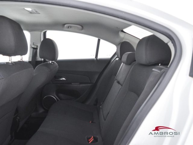 CHEVROLET Cruze usata 9