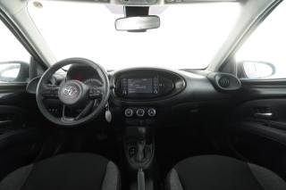 TOYOTA Aygo X usata 9