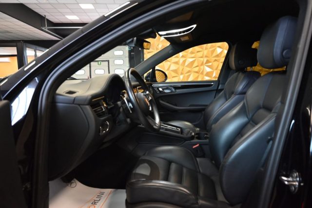 PORSCHE Macan usata 26