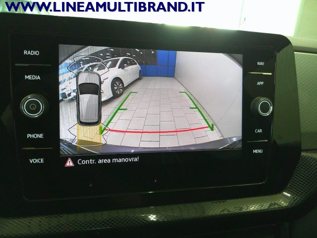 VOLKSWAGEN T-Cross usata, con USB