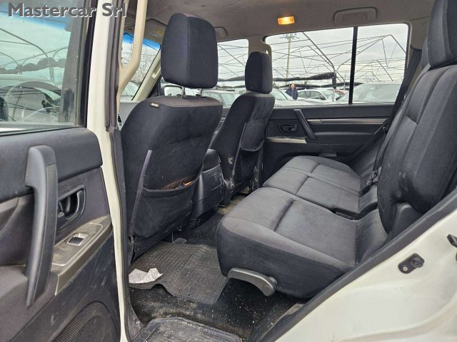 MITSUBISHI Pajero usata, con Volante in pelle