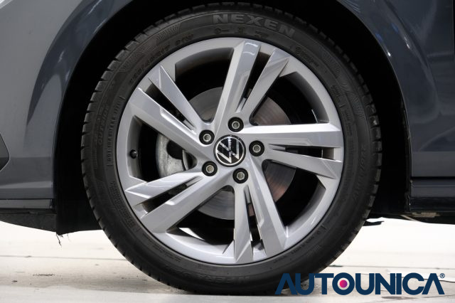 VOLKSWAGEN Golf usata, con ESP