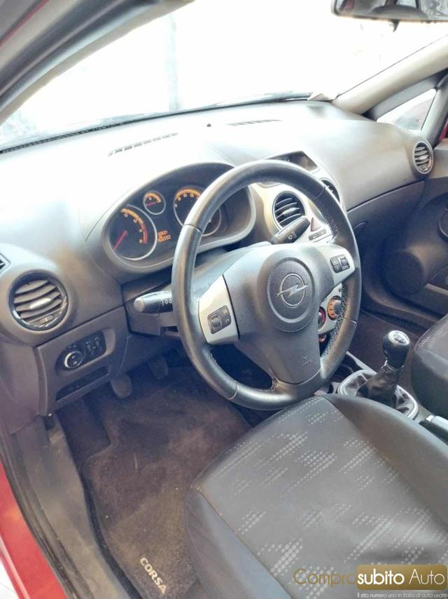 OPEL Corsa usata, con Sedile posteriore sdoppiato