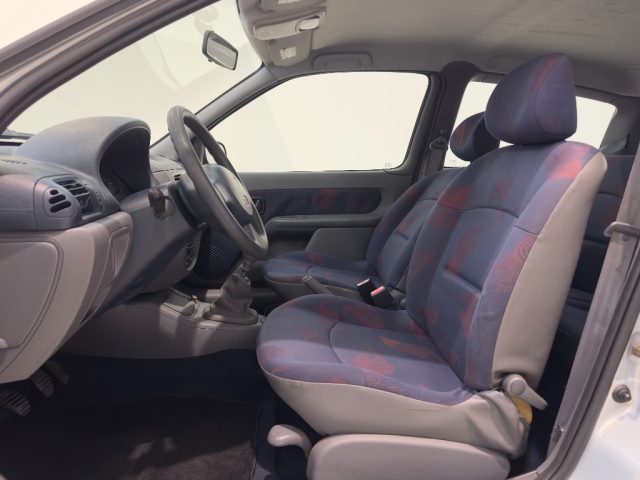 RENAULT Clio usata, con Servosterzo
