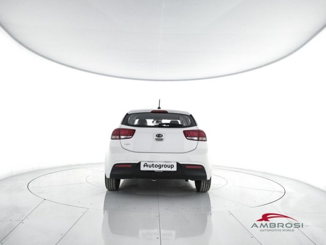 KIA Rio usata 5