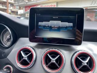 MERCEDES-BENZ GLA 200 usata 19