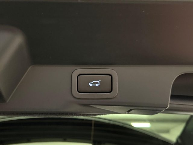 LAND ROVER Range Rover Sport usata, con Sensori di parcheggio posteriori