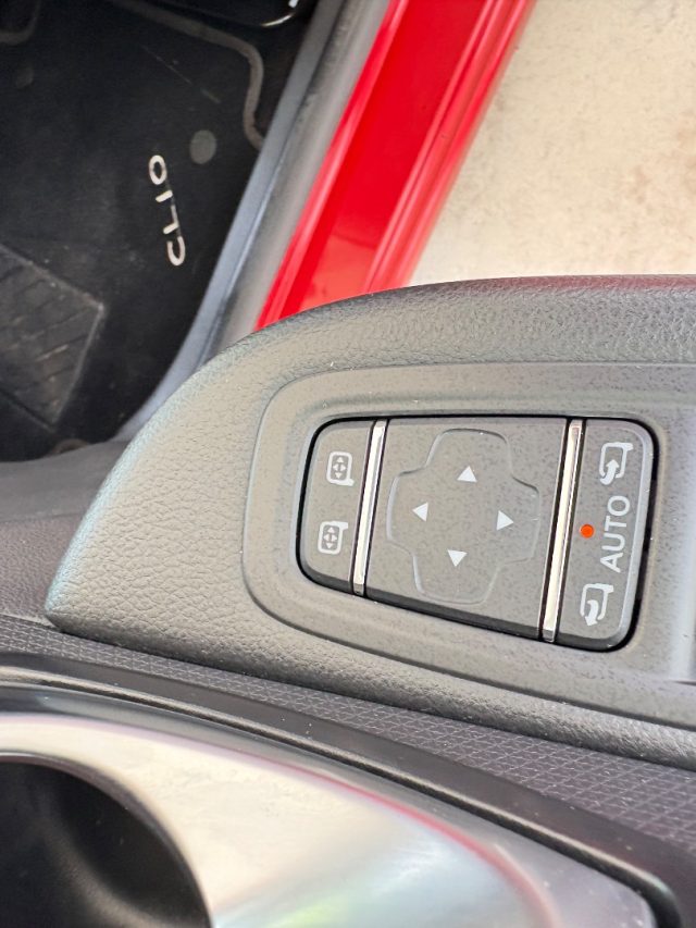 RENAULT Clio usata, con Vivavoce