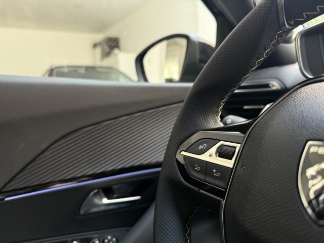 PEUGEOT 2008 usata, con Luci diurne LED