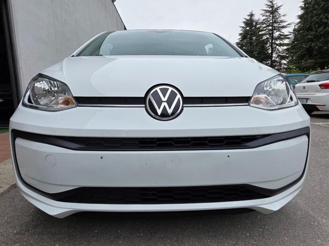 VOLKSWAGEN up! usata, con USB