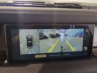 LAND ROVER Defender usata, con Sensori di parcheggio anteriori