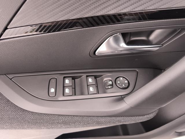 PEUGEOT 2008 usata, con Controllo elettronico della corsia