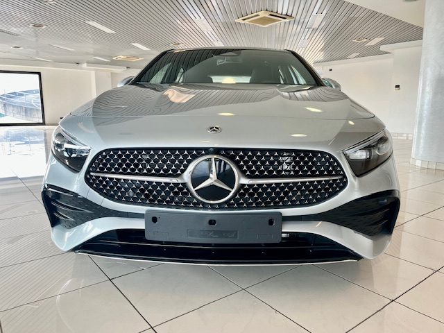 MERCEDES-BENZ A 200 usata, con Airbag