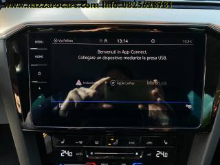 VOLKSWAGEN Passat Variant usata, con Autoradio digitale