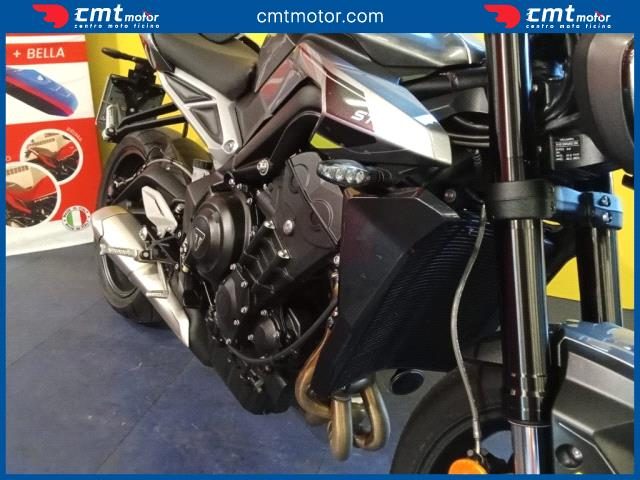 TRIUMPH Street Triple usata 12