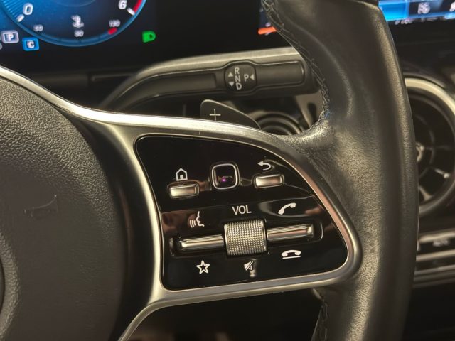 MERCEDES-BENZ GLA 200 usata, con Controllo elettronico della corsia