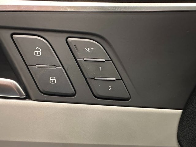 AUDI A4 usata, con Volante multifunzione