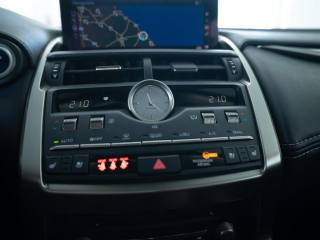 LEXUS NX 200t usata, con Luci diurne LED
