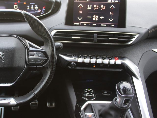 PEUGEOT 3008 usata, con Touch screen