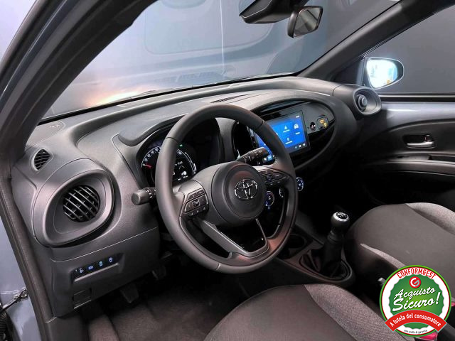 TOYOTA Aygo X usata 8