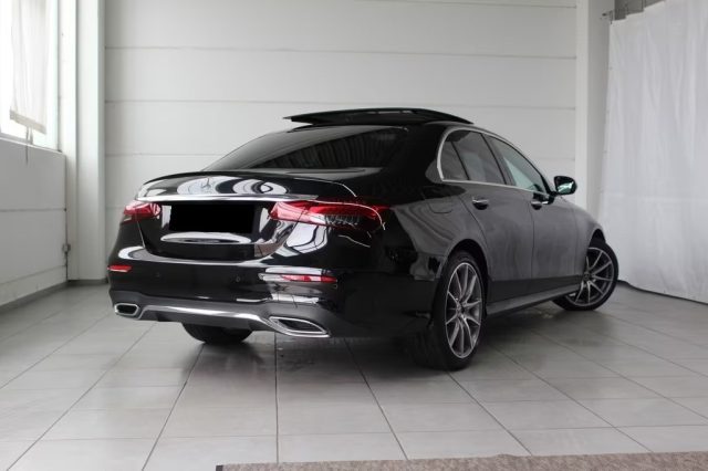 MERCEDES-BENZ E 220 usata, con Airbag laterali