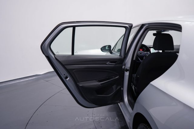VOLKSWAGEN Golf usata, con Bracciolo