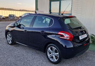 PEUGEOT 208 usata, con Airbag