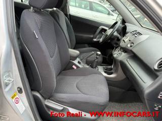 TOYOTA RAV 4 usata, con Autoradio