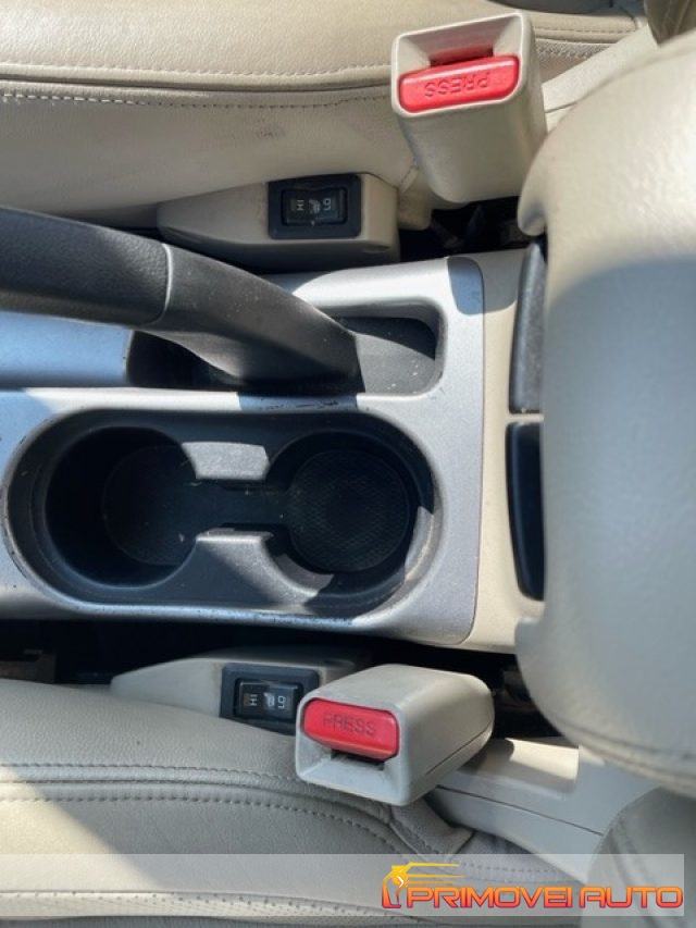 MITSUBISHI Outlander usata, con Airbag testa