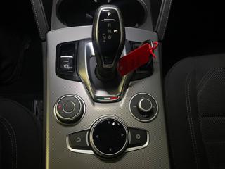 ALFA ROMEO Stelvio usata, con Volante in pelle