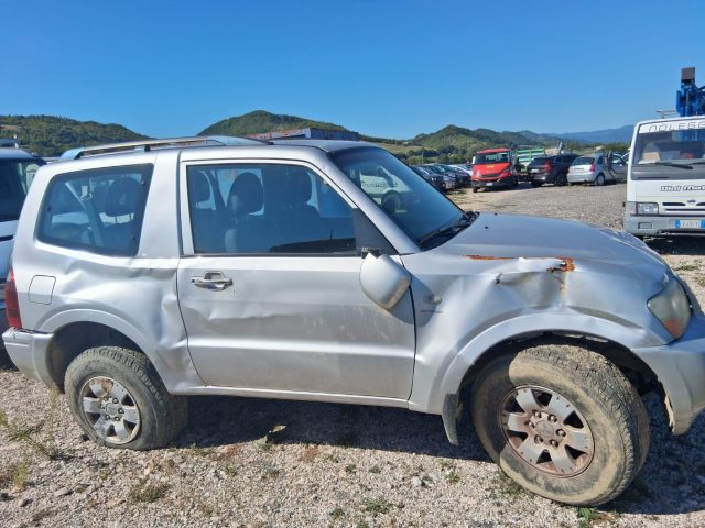 MITSUBISHI Pajero usata, con Airbag Passeggero